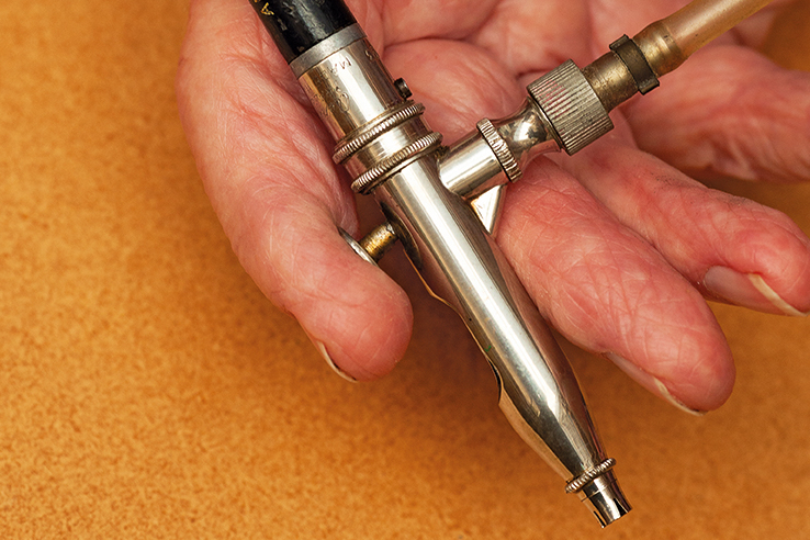 Harry’s airbrush